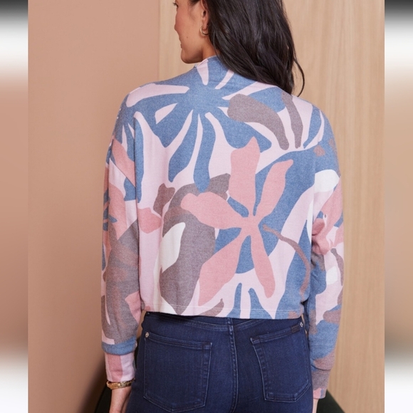 Chaser Brand Sweatshirt Pullover Abstract floral printed Size S - Picture 2 of 6